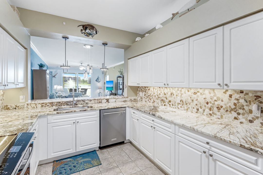 16685 Lake Cir Dr #1012, Fort Myers, FL 33908