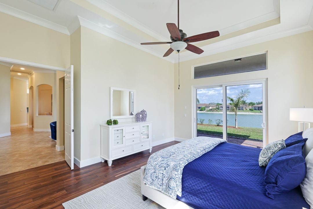 985 Chesapeake Bay Ct, Naples, FL 34120