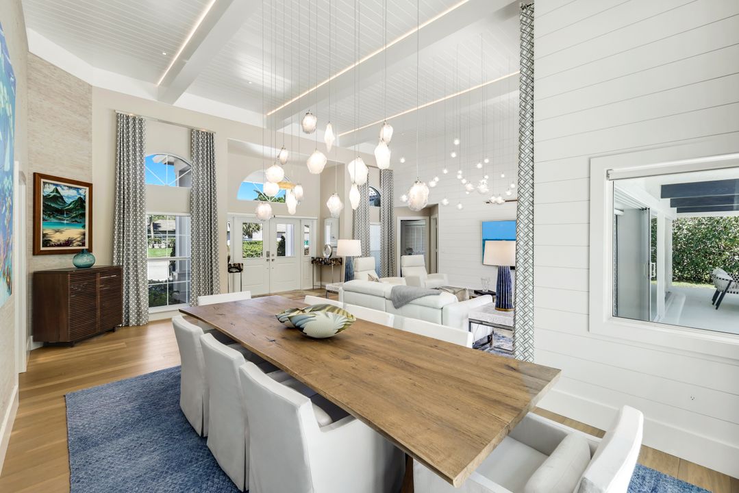 812 Tallow Tree Ct, Naples, FL 34108