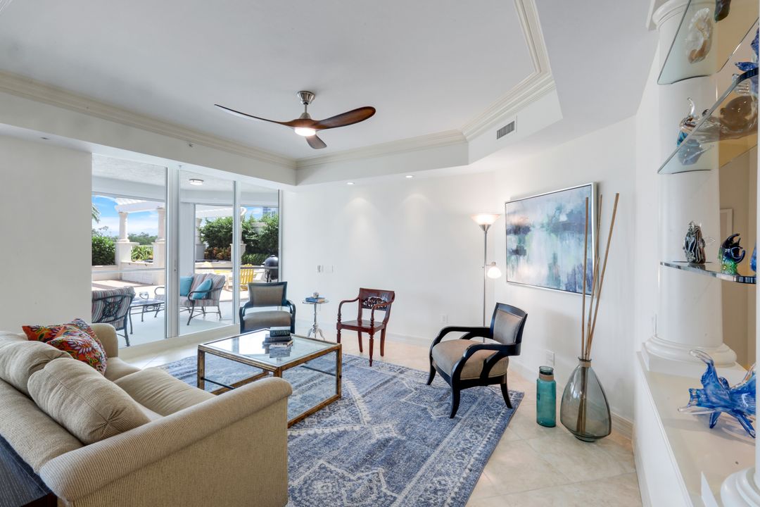 295 Grande Way #104, Naples, FL 34110