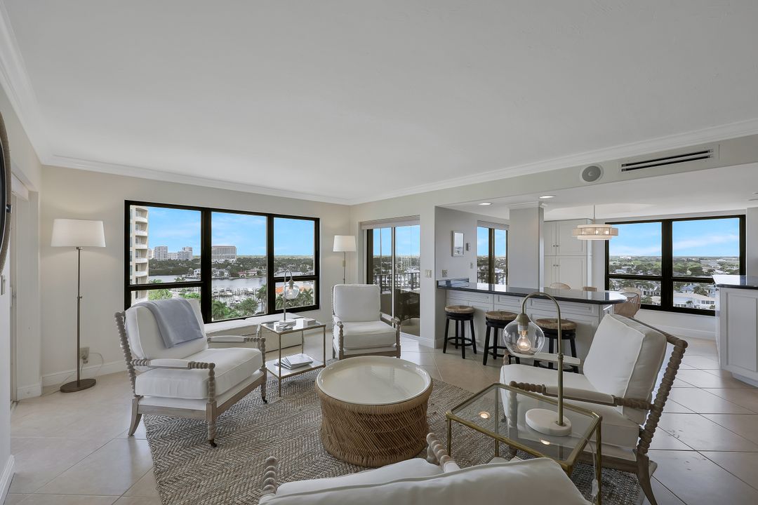 4451 Gulf Shore Blvd N #1205, Naples, FL 34103