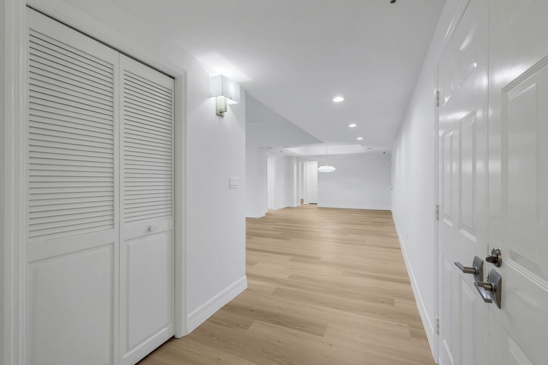 6075 Pelican Bay Blvd # 104, Naples, FL 34108