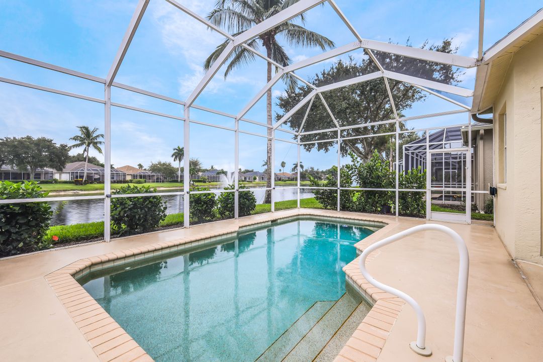8710 Ibis Cove Cir, Naples, FL 34119
