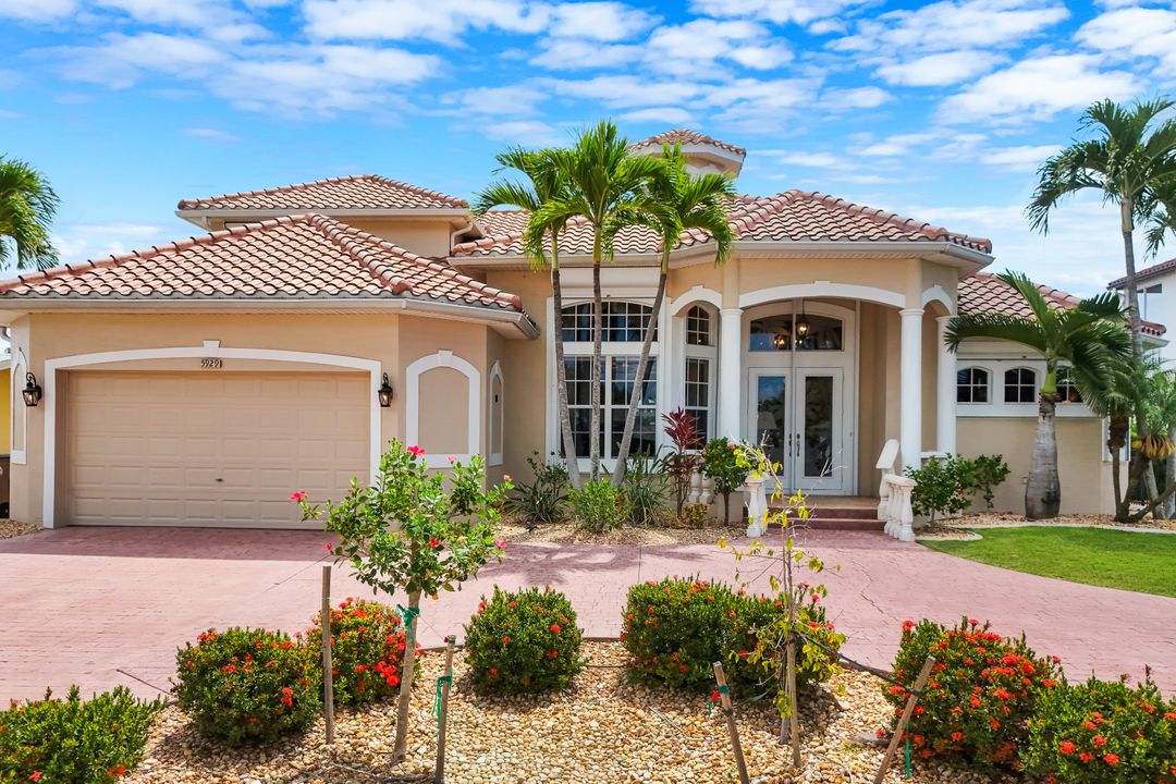 5929 SW 1st Ct, Cape Coral, FL 33914