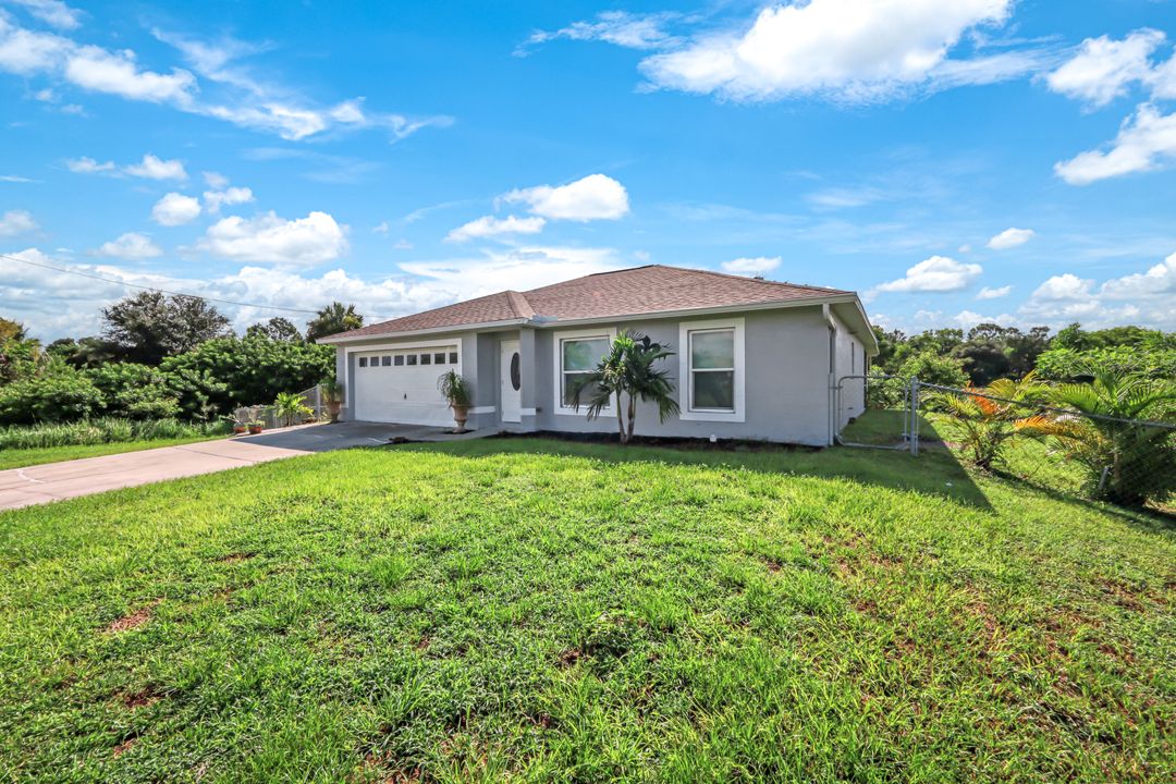 515 Peerless Cir, Lehigh Acres, FL 33974