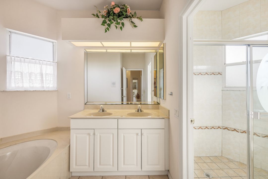 4640 NW 33rd Terrace, Cape Coral, FL 33993