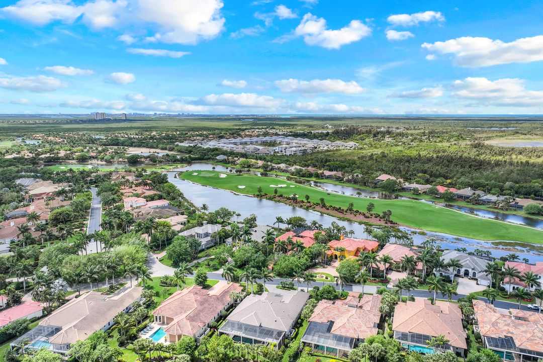 3828 Isla Del Sol Way, Naples, FL 34114