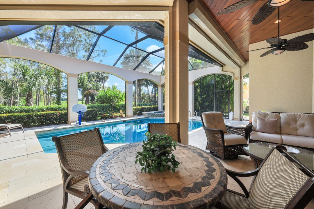 3848 Mahogany Bend Dr, Naples, FL 34114