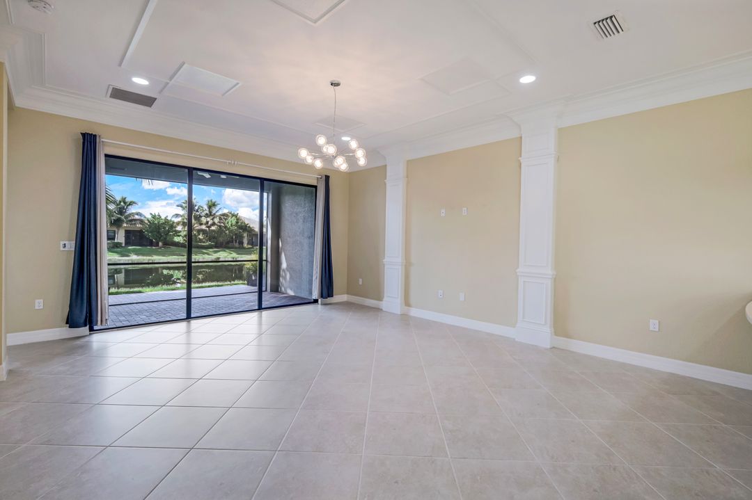 13350 Coronado Dr, Naples, FL 34109