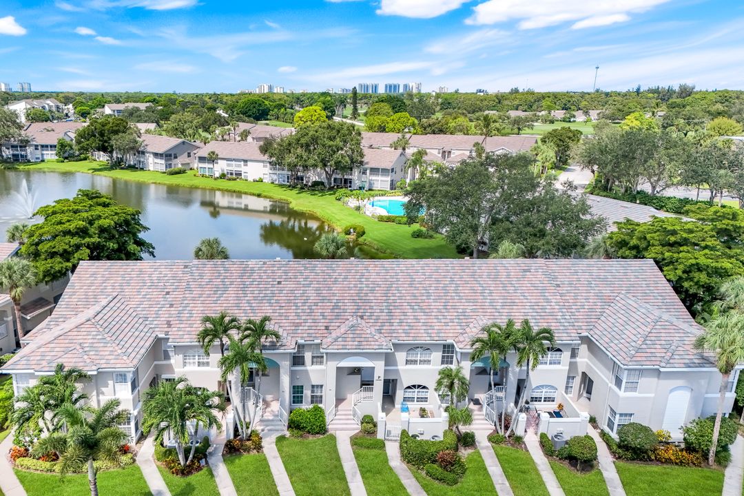 13141 Hamilton Harbour Dr #P4, Naples, FL 34110