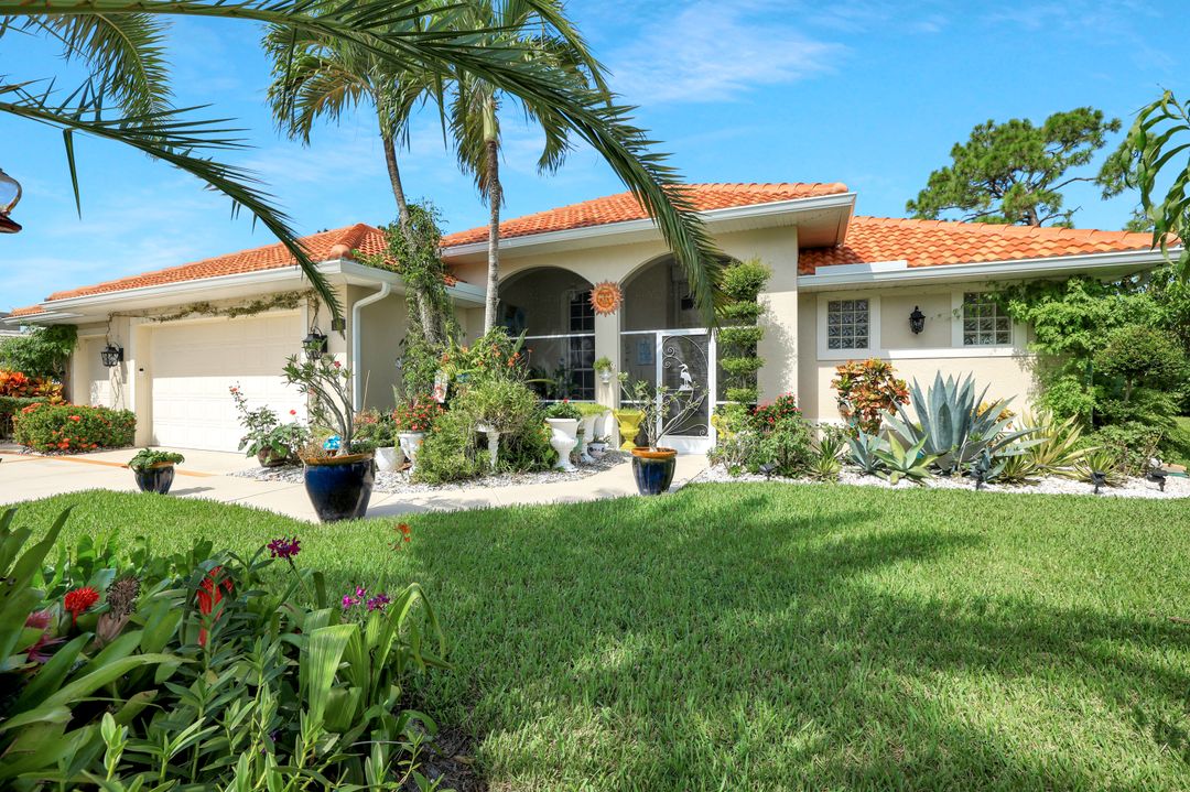 186 Muirfield Cir, Naples, FL 34113