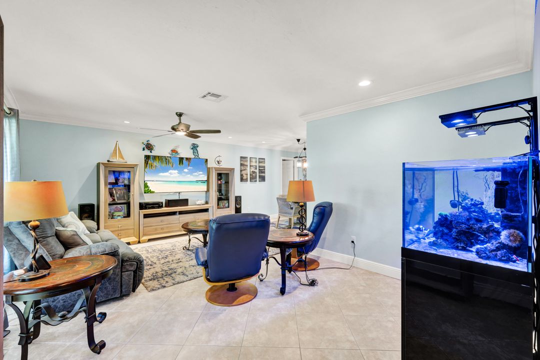 703 SE 33rd Terrace, Cape Coral, FL 33904