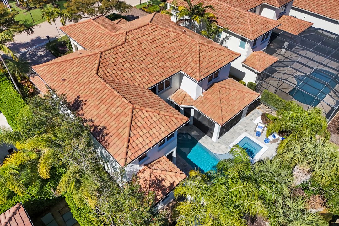 2106 Modena Ct, Naples, FL 34105