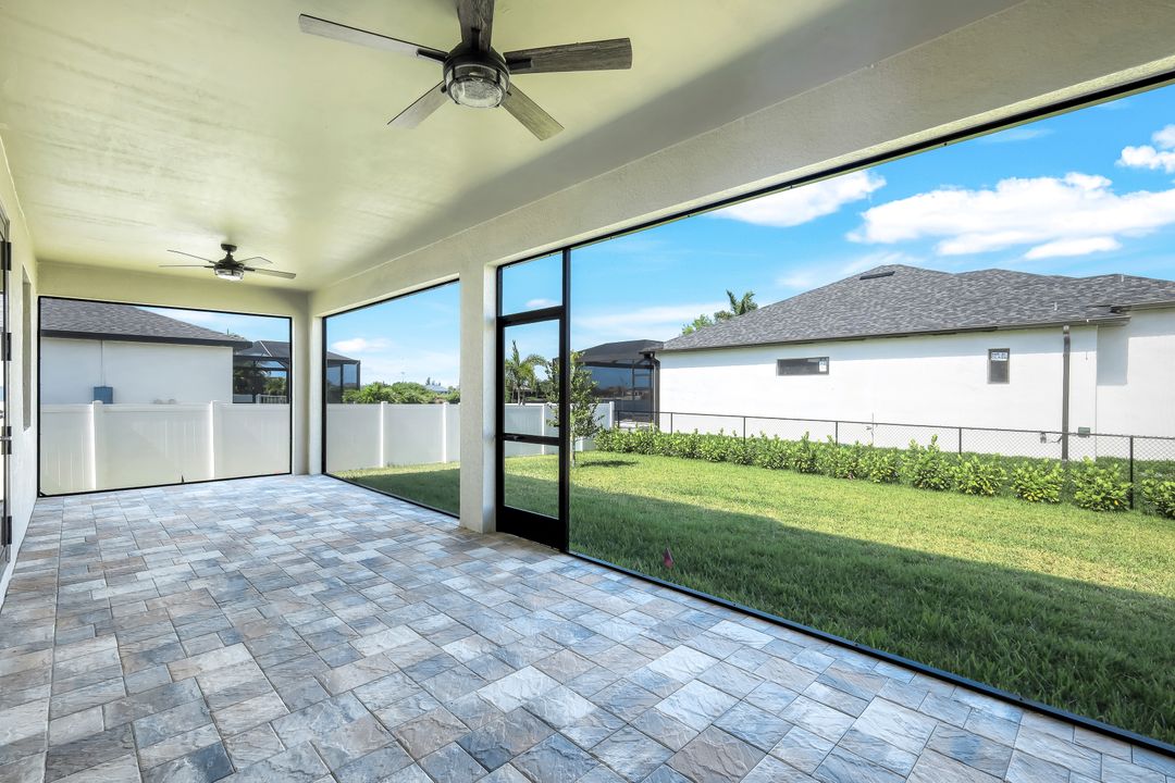 208 SW 29th Ave, Cape Coral, FL 33991