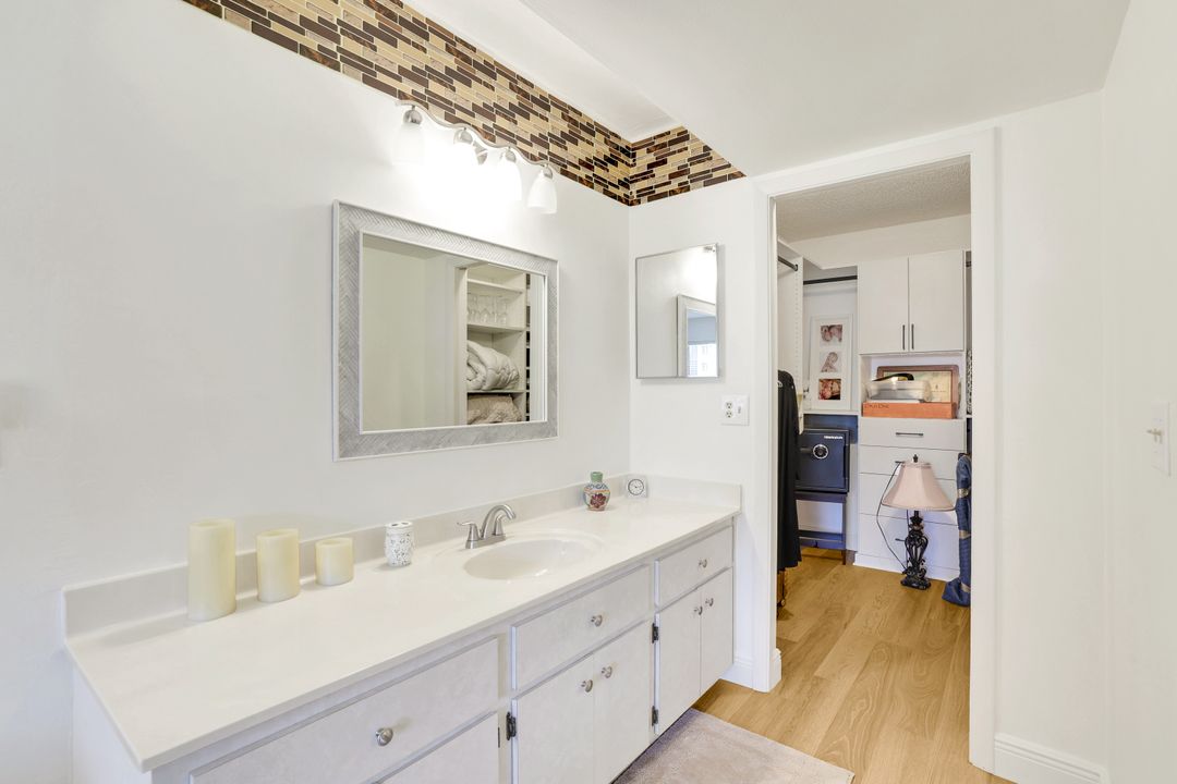 95 St Andrews Blvd #110, Naples, FL 34113