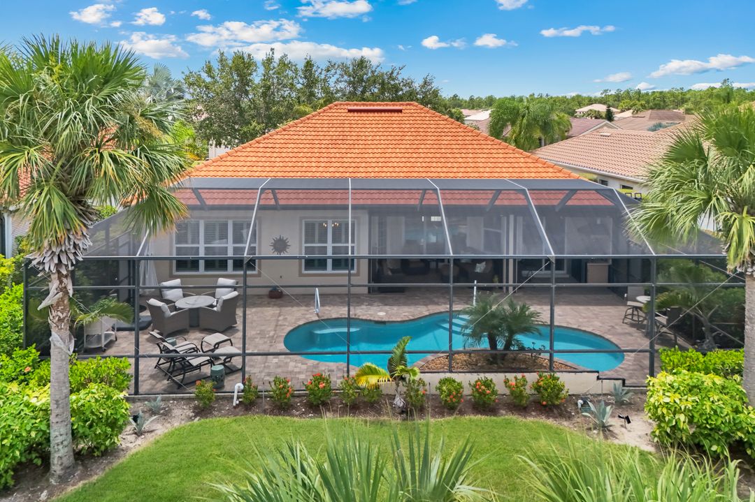8223 Potomac Ln, Naples, FL 34104
