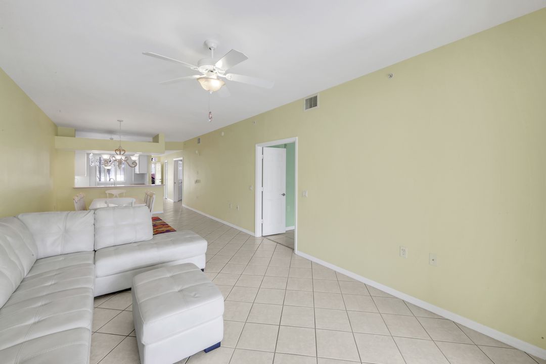 2415 Bayou Ln #3, Naples, FL 34112