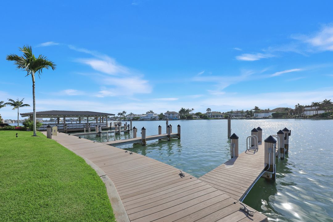 3400 Gulf Shore Blvd N #B2, Naples, FL 34103