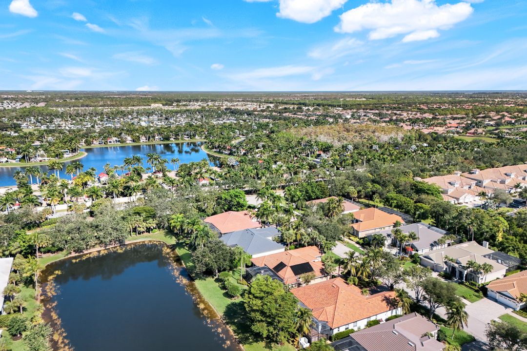 7633 Mulberry Ln, Naples, FL 34114