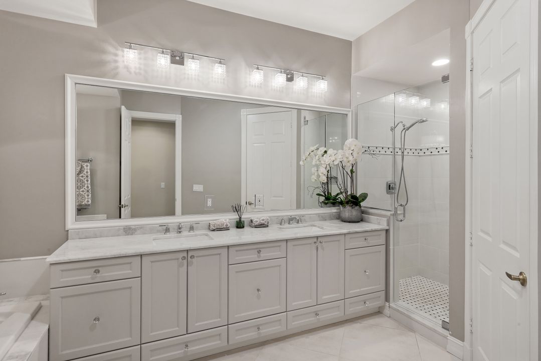 1840 Les Chateaux Blvd #4-201, Naples, FL 34109