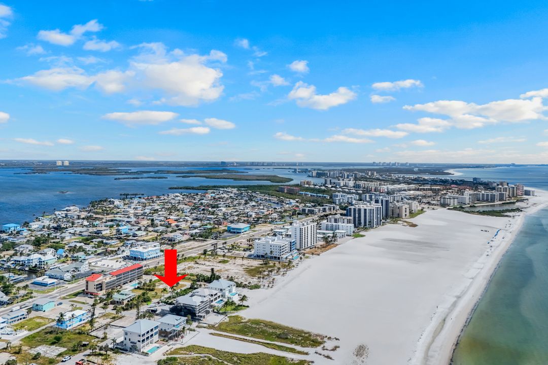 6145 Court St, Fort Myers Beach, FL 33931