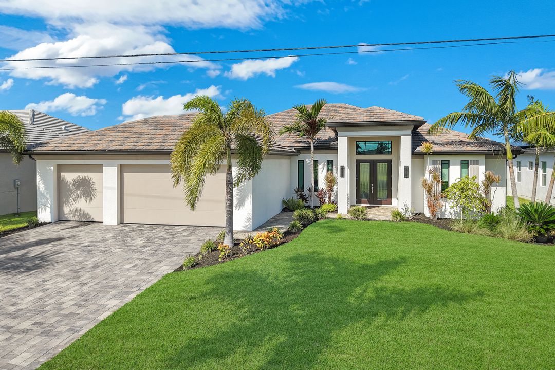 1030 NW 38th Pl, Cape Coral, FL 33993
