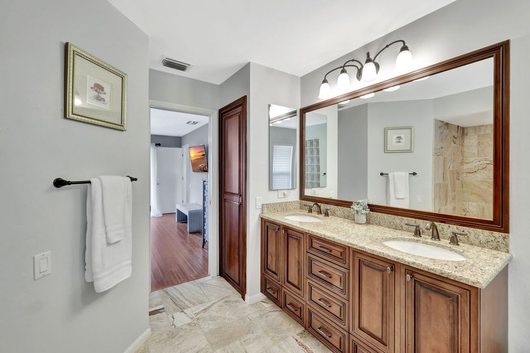 3704 Cartwright Ct, Bonita Springs, FL 34134