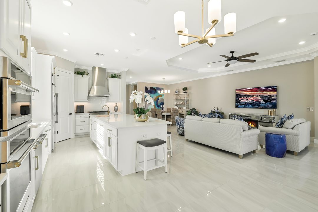 15710 Triesta Ln, Naples, FL 34114