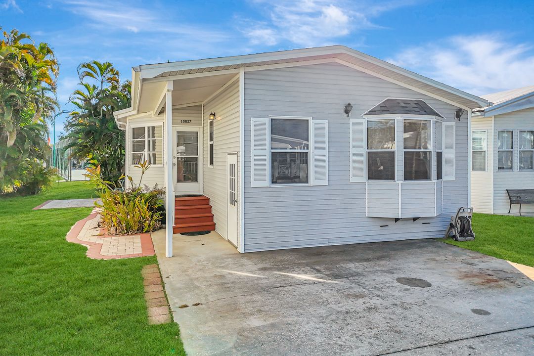 10827 Little Heron Cir SE, Estero, FL 33928