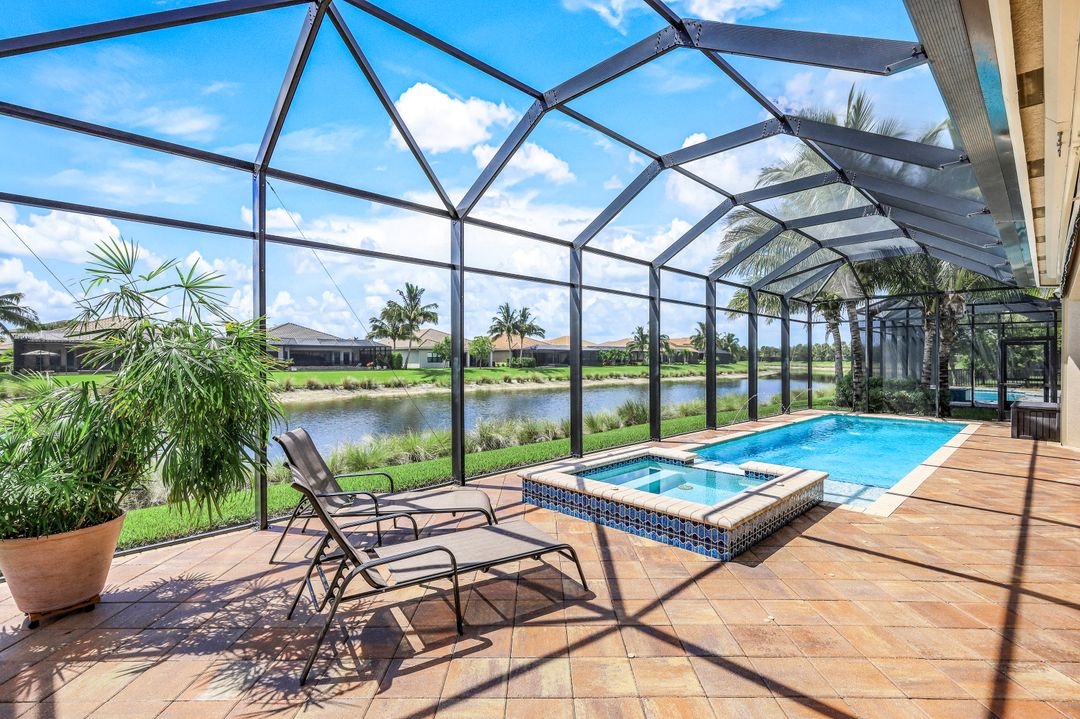 4679 Azalea Dr, Naples, FL 34119