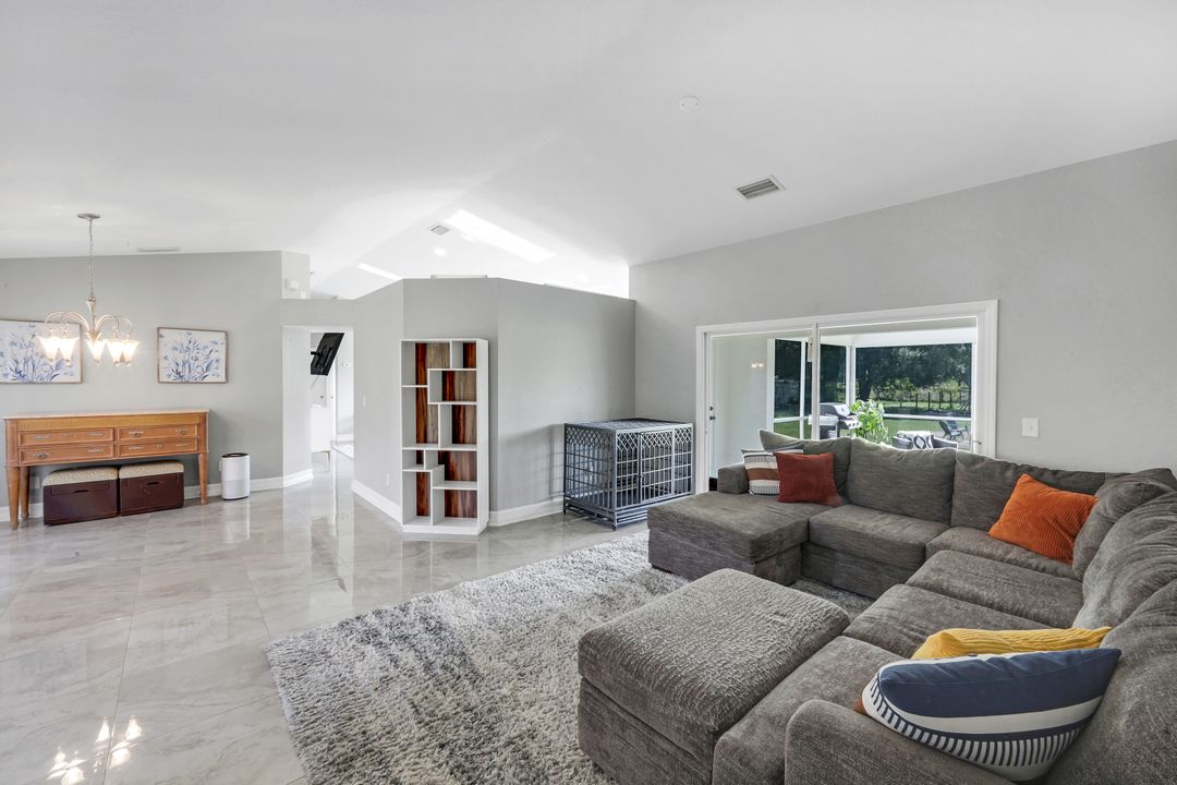 3780 12th Ave SE, Naples, FL 34117