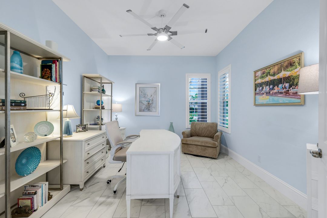 14386 Laguna Spgs Ln, Naples, FL 34114