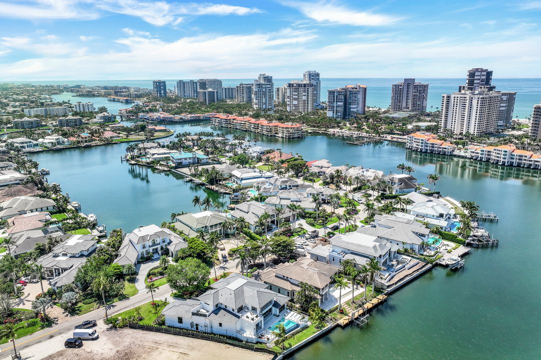 403 Neapolitan Way, Naples, FL 34103