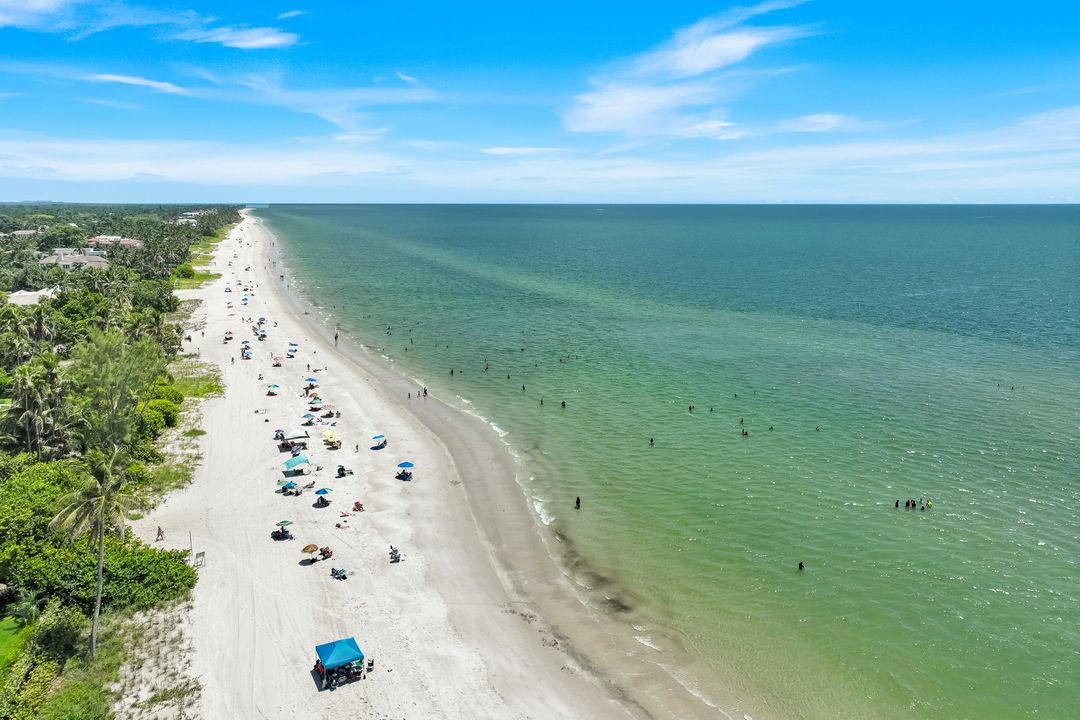 382 12th Ave S, Naples, FL 34102