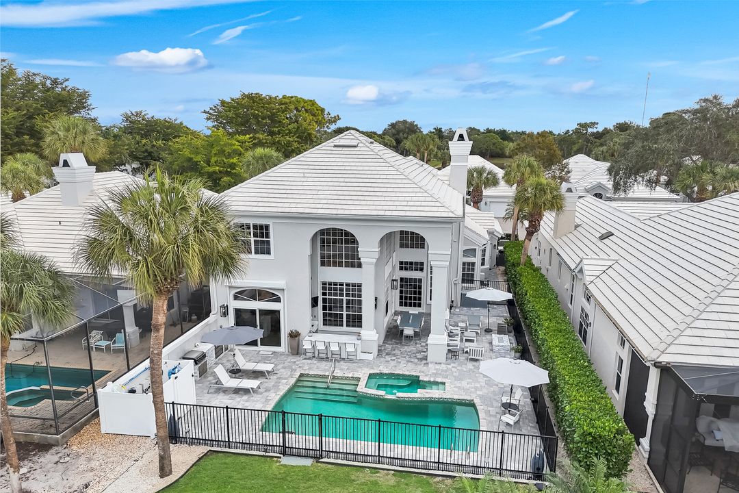 15303 Devon Green Ln, Naples, FL 34110