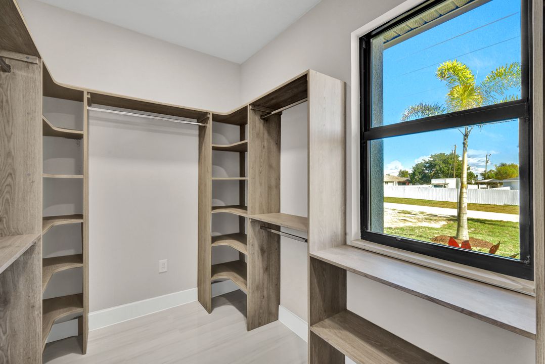 3210 SW 11th Pl, Cape Coral, FL 33914