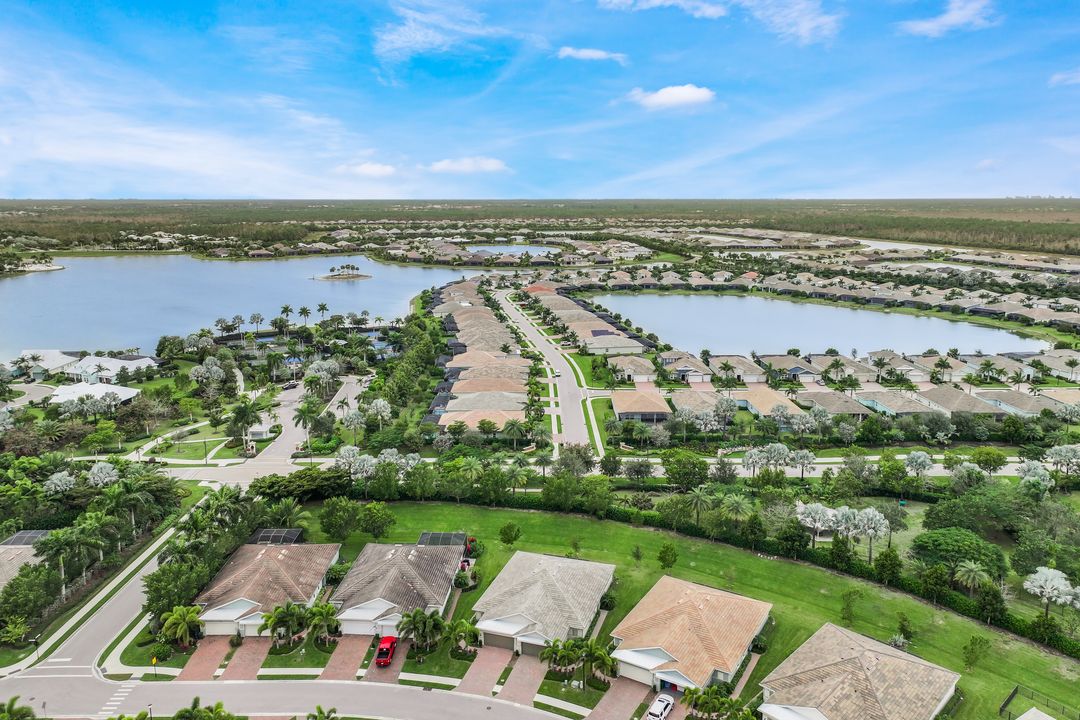 14551 Edgewater Cir, Naples, FL 34114