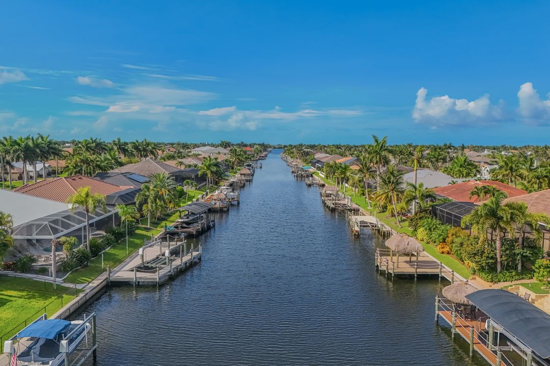 2502 Cape Coral Pkwy W, Cape Coral, FL 33914