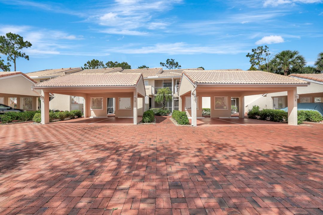 2420 Hidden Lake Dr #8, Naples, FL 34112