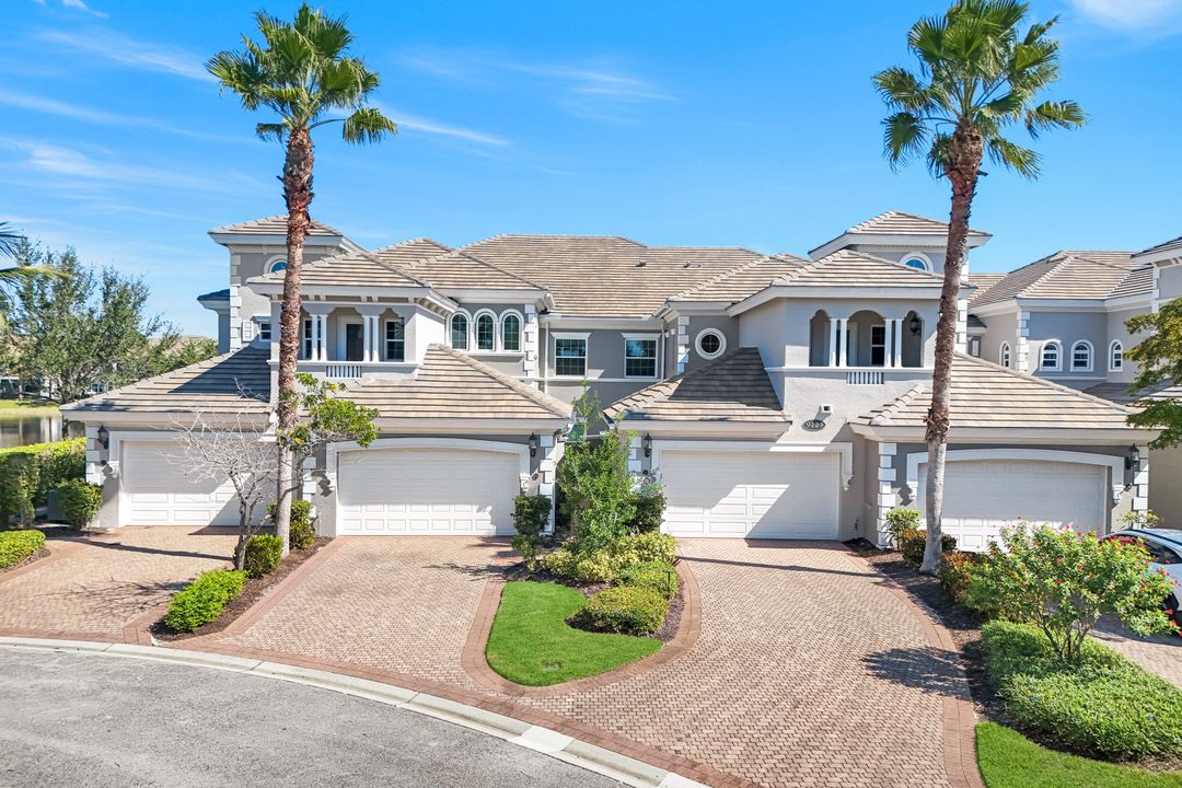 9223 Corfu Ct #202, Naples, FL 34114