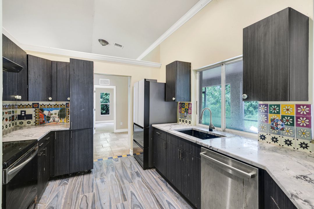 341 41st Ave NE, Naples, FL 34120