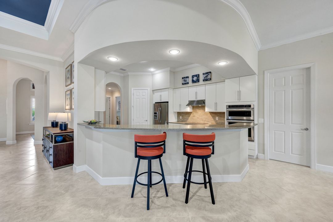 9314 Quarry Dr, Naples, FL 34120