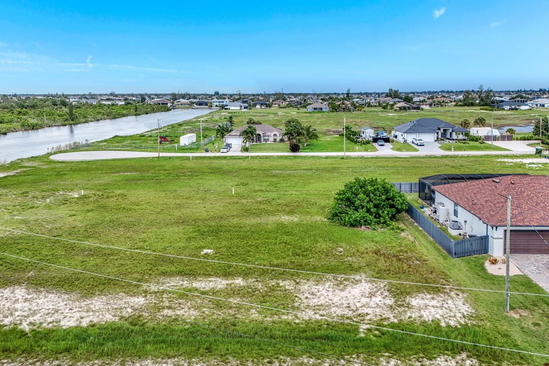1721 NW 43rd Ave, Cape Coral, FL 33993