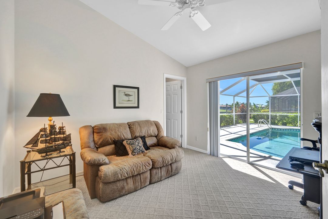 610 Archer Pkwy W, Cape Coral, FL 33904