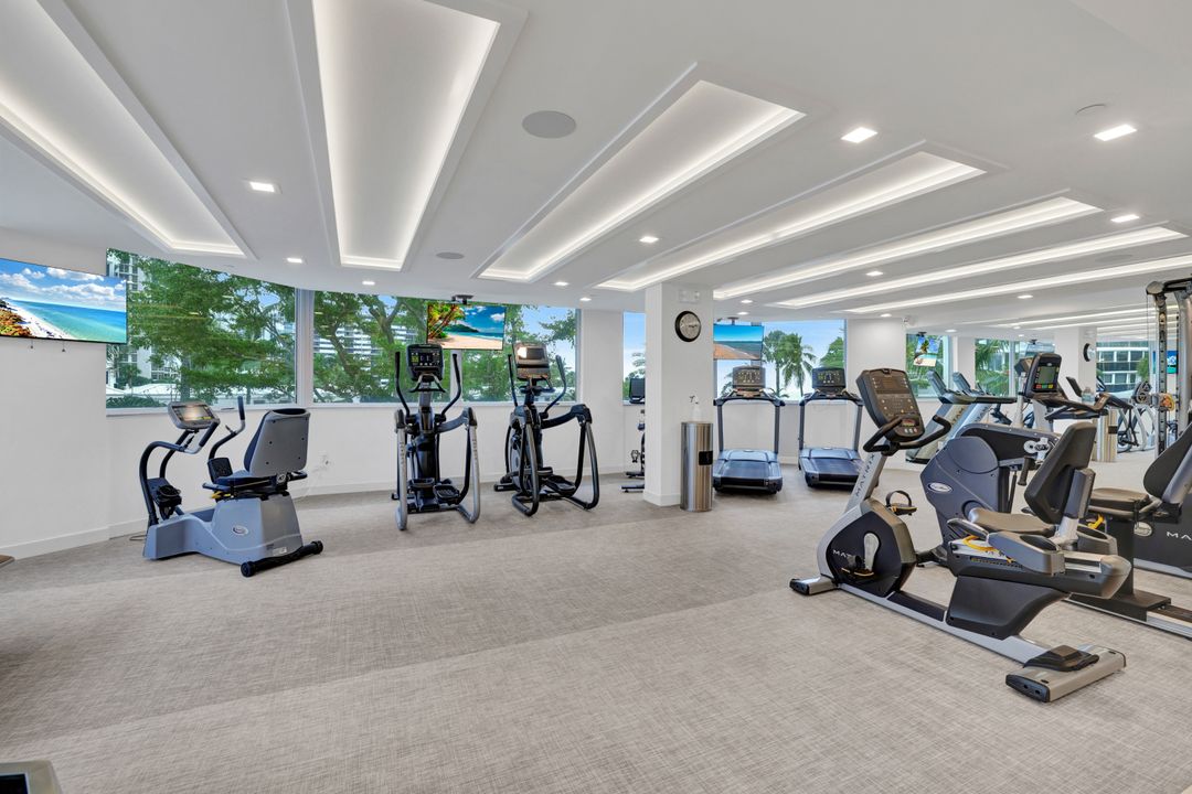 4051 Gulf Shore Blvd N #700, Naples, FL 34103