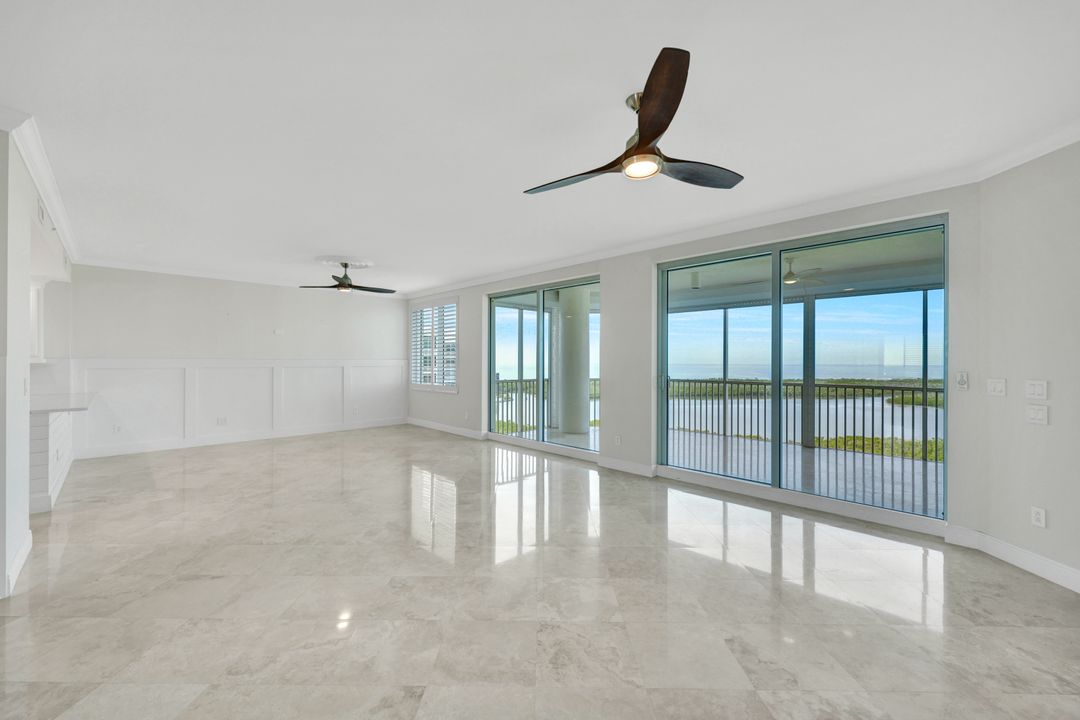 275 Indies Way #1703, Naples, FL 34110