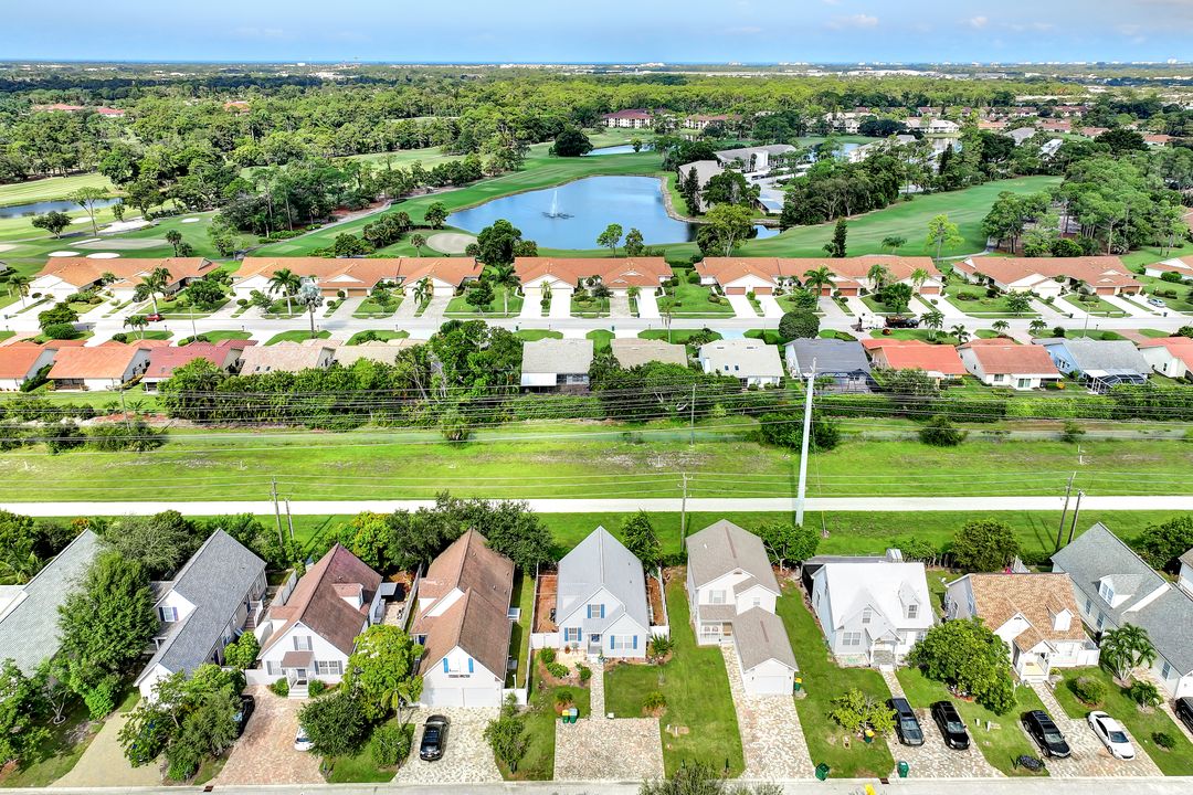 279 Leawood Cir, Naples, FL 34104