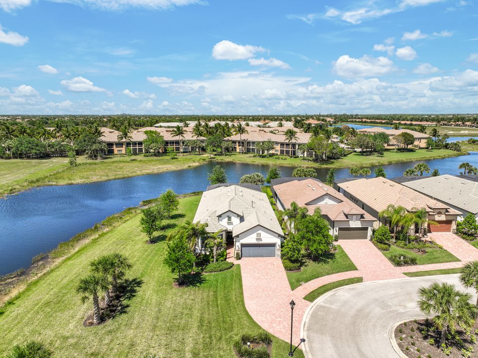 2717 Amaranda Ct, Naples, FL 34114