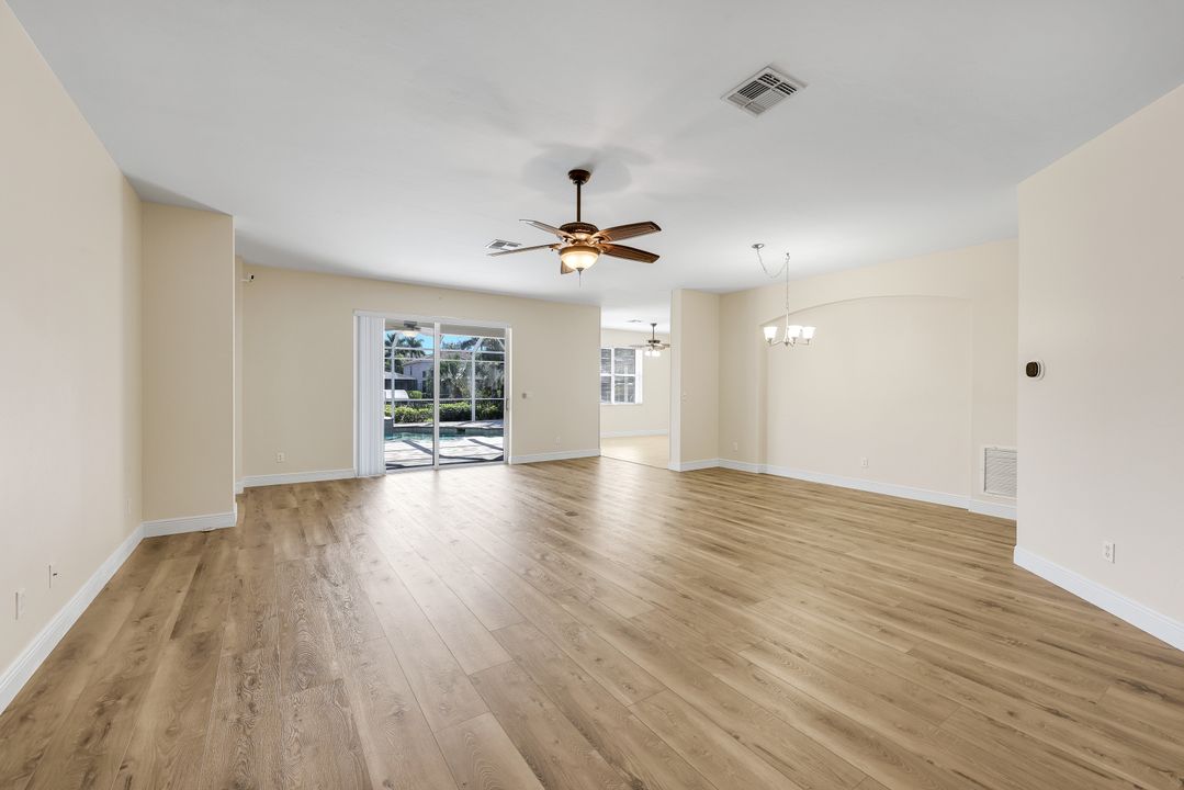 9214 Palm Island Cir, NO FORT MYERS, FL 33903