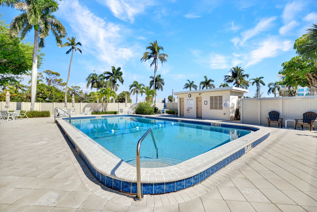 1100 Gulf Shore Blvd N #103, Naples, FL 34102